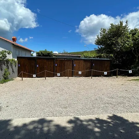 Monika & Breakfast Baskets 236 Punat