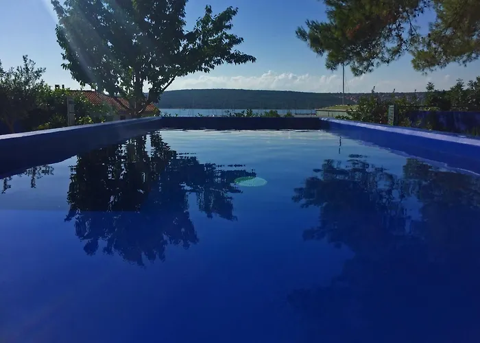 Monika & Breakfast Baskets 236 Lejlighed Punat