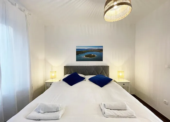 Monika & Breakfast Baskets 236 * Punat