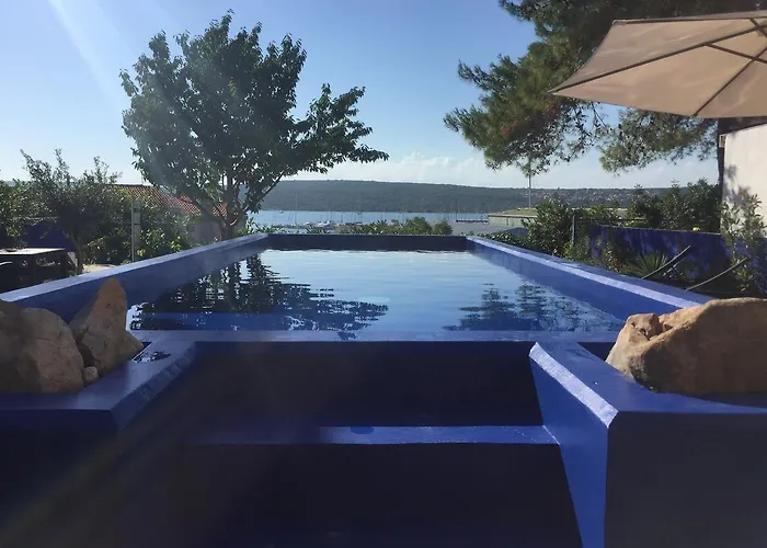 Monika & Breakfast Baskets 236 *