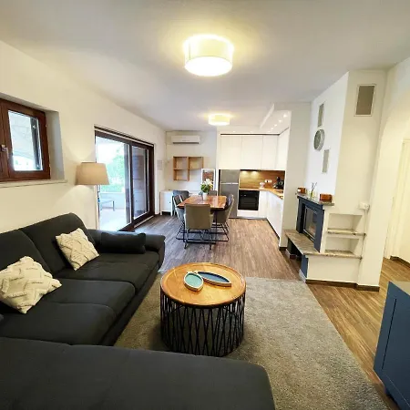 Monika & Breakfast Baskets 236 * Punat