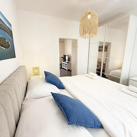 Family Monika - Sea View - Heated Pool Ii * بونات