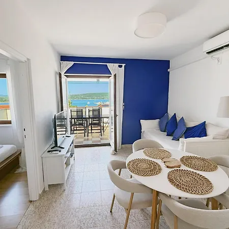 Family Monika - Sea View - Heated Pool Ii بونات