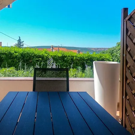 Family Monika - Sea View - Heated Pool Ii