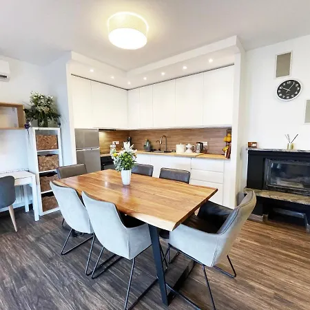 Monika & Breakfast Baskets 236