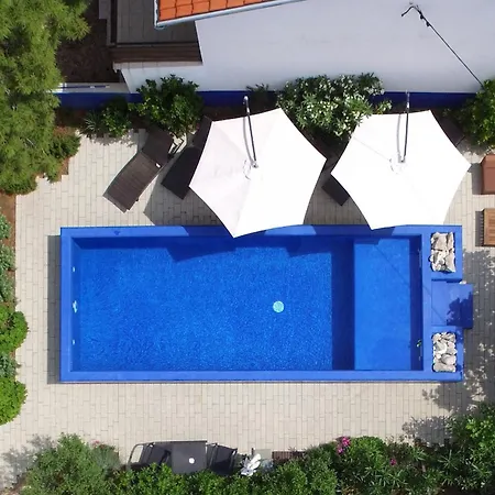 Family Monika - Sea View - Heated Pool Ii Punat