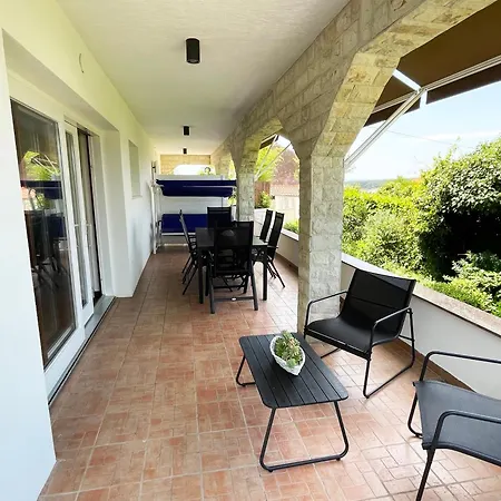 아파트 Monika & Breakfast Baskets 236 푸나트