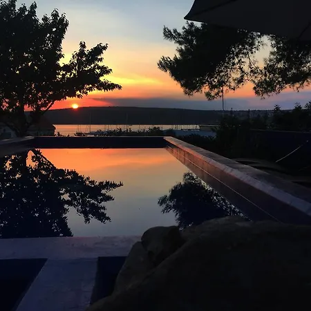 Family Monika - Sea View - Heated Pool Ii Apartment *
